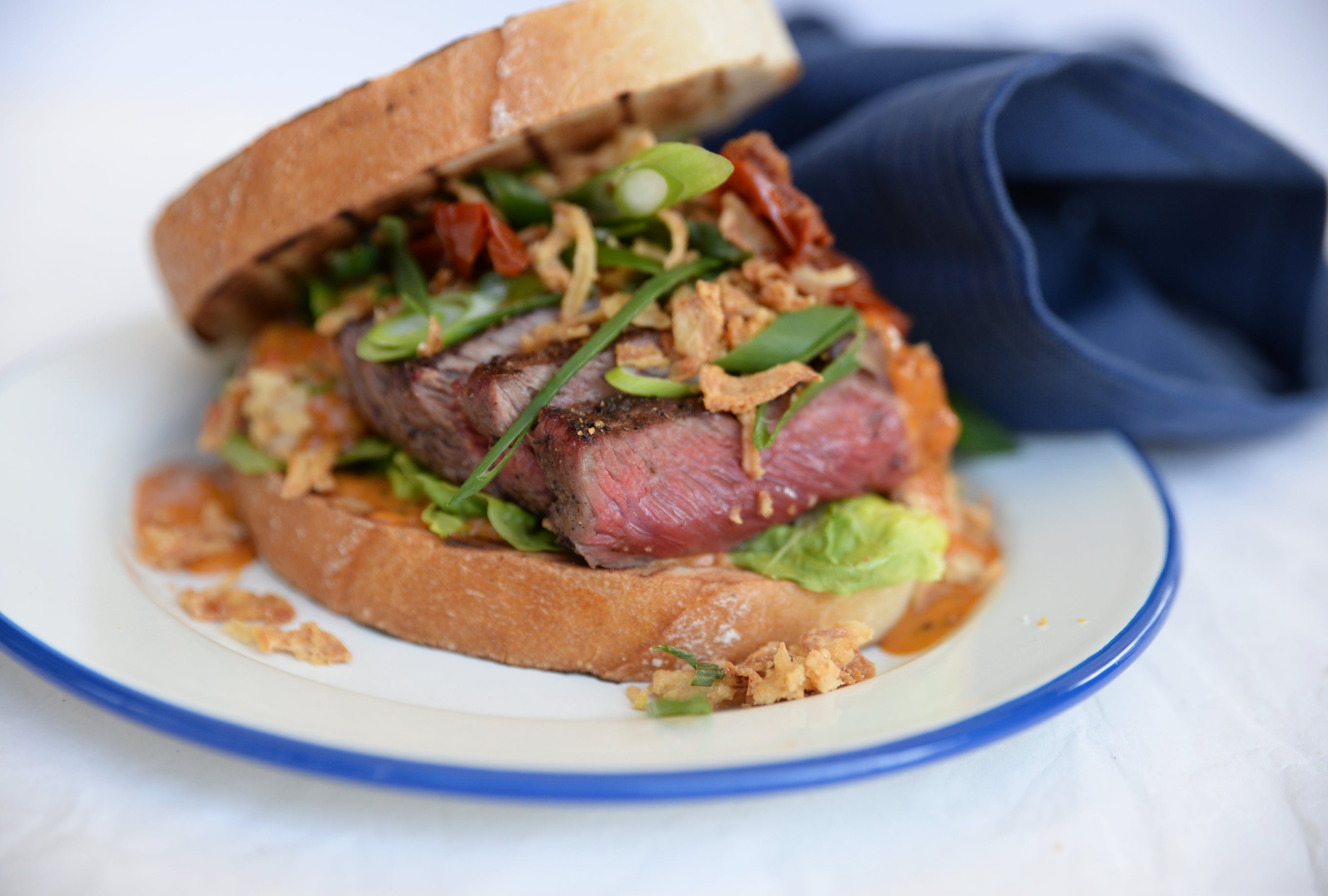 Sandwich au steak au poivre